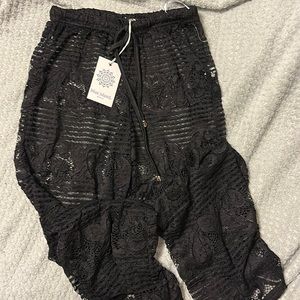 Black swim pants - crochet material
